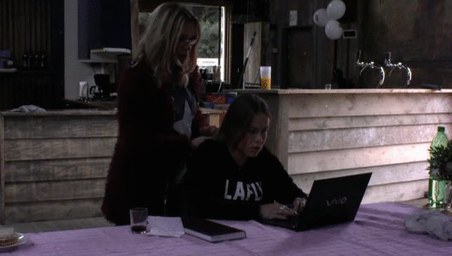 0d86fcad914619ab3cd23a0937a84f1e.gif