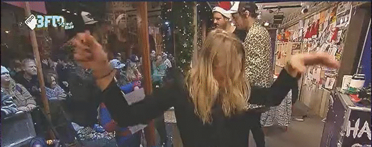 4b5f6b5b5e4750a40a92dded3e8e4522.gif