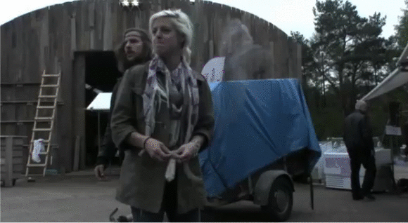 d74fa55332498315c7abadba7be33ead.gif