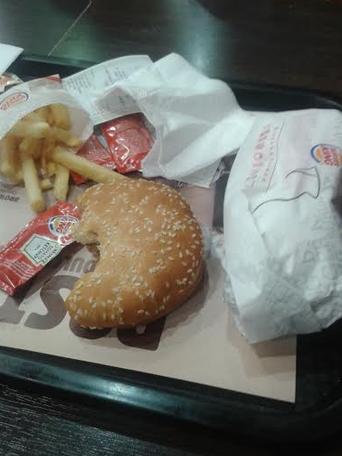 he probado la MCRIB del BURGER KING y respondo preguntas