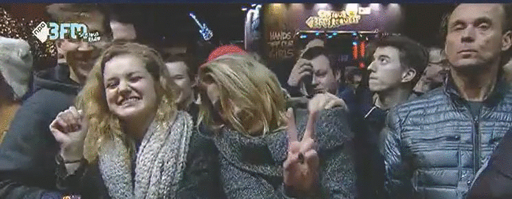 f3e37574258e03354e1aacd69847ee8f.gif