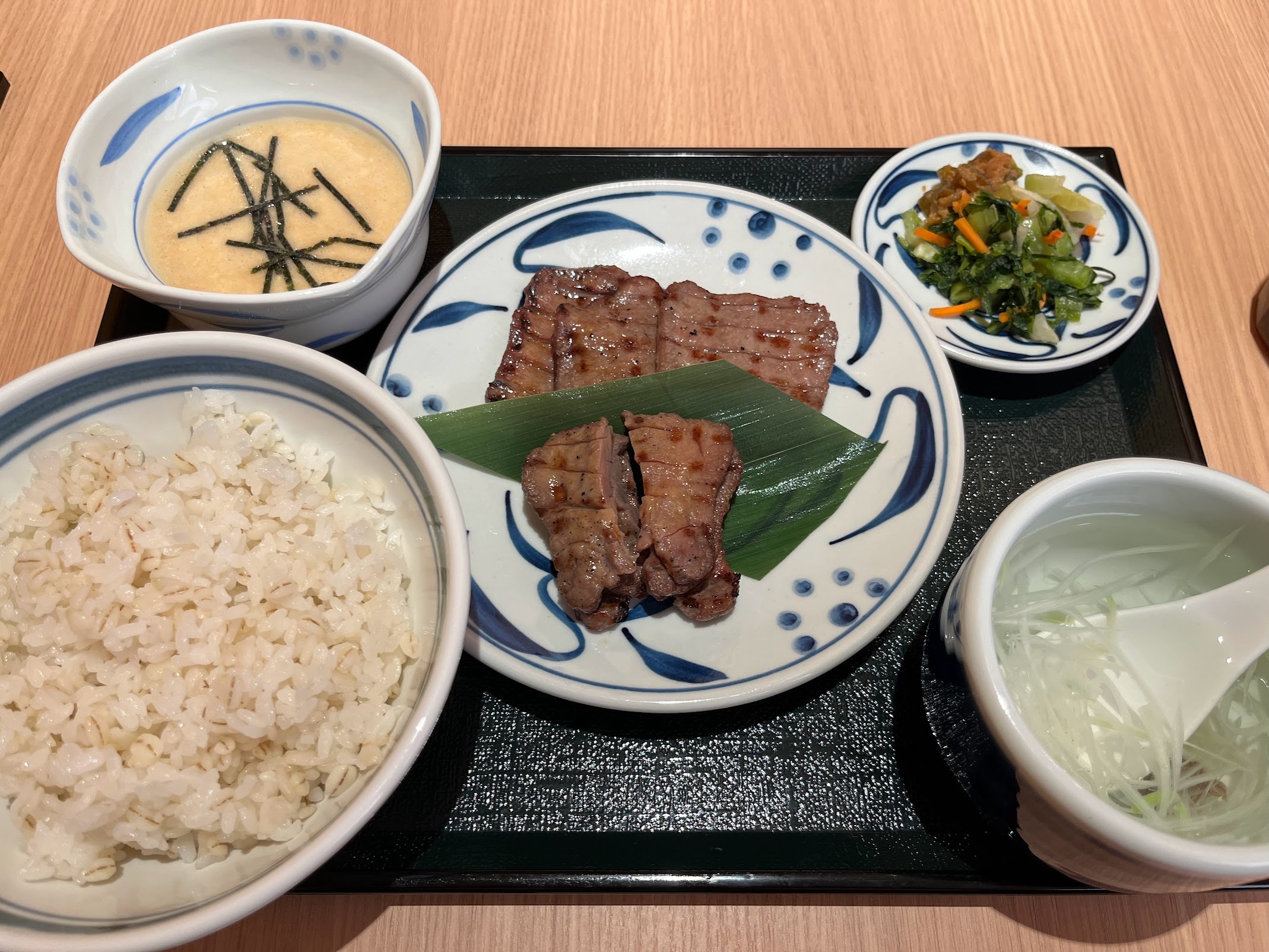 アトレ川崎・ねぎし まるねセット1800円(2023年10月)