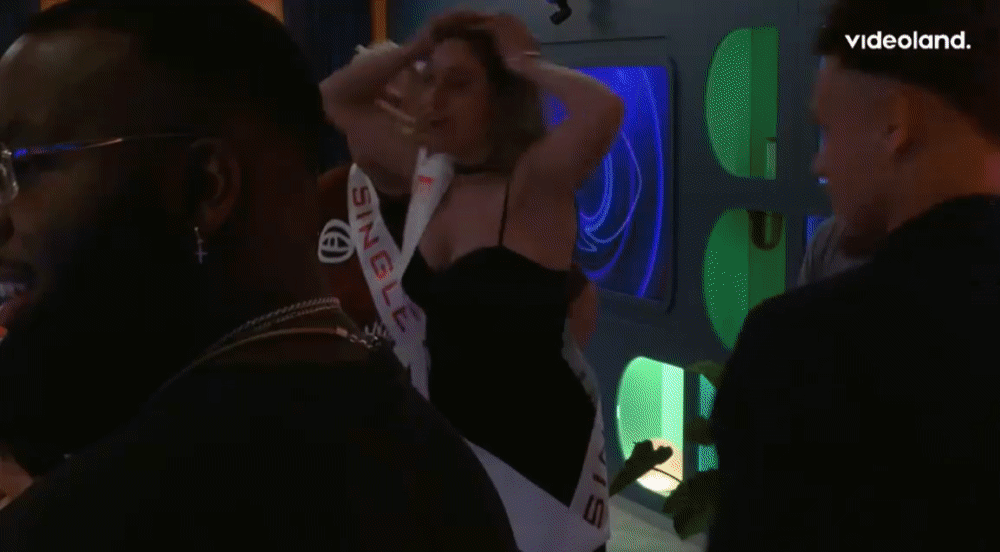 00747dff7bb208a22e9bd94cd60b8b88.gif