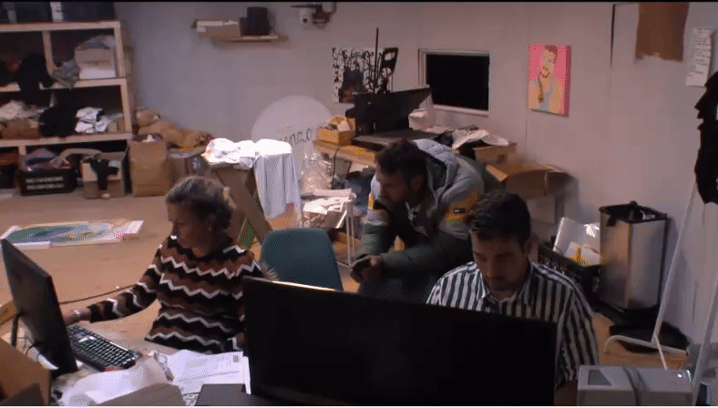 04ee71fec9a8fc70914d79a01aff3ab5.gif