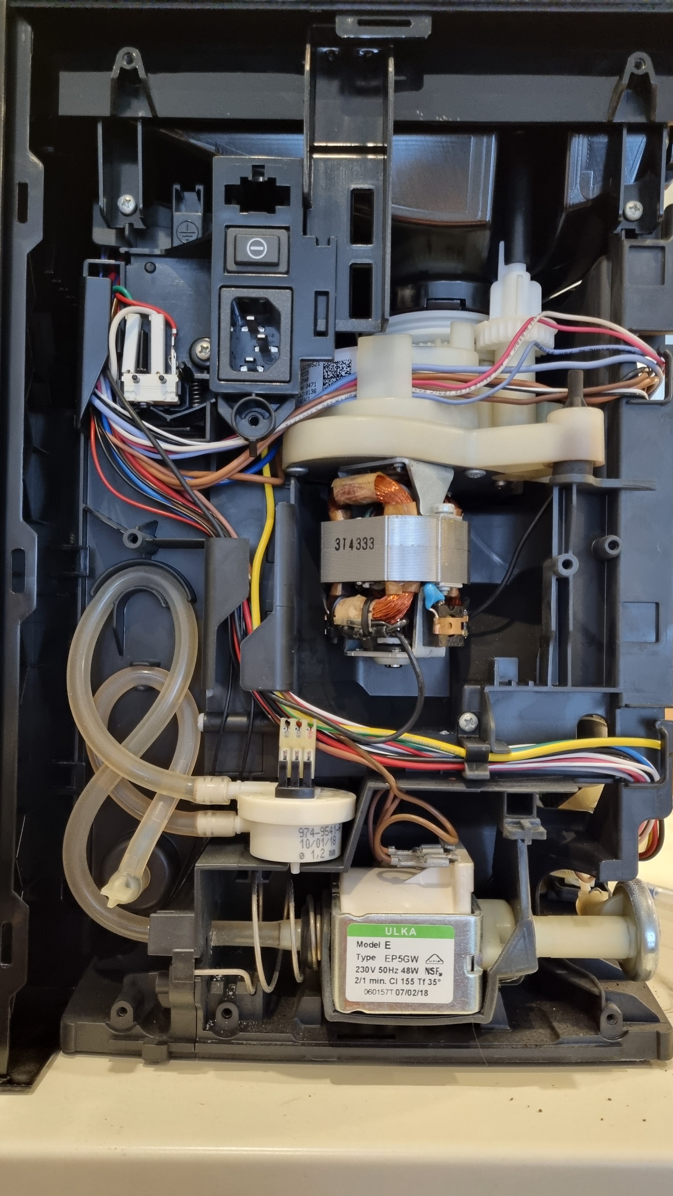 Loud buzzing noise from Delonghi Eletta ECAM44.66x. Any expert