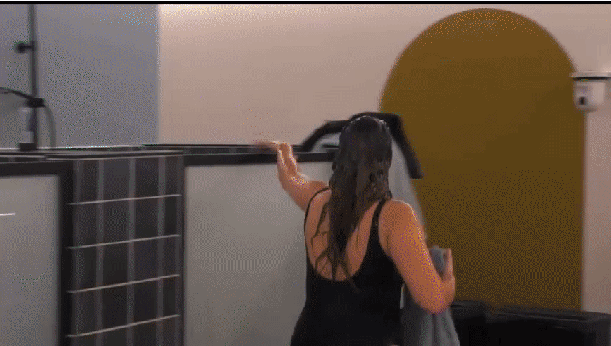 09db5c2f75a32a574ab78cae3de68b99.gif