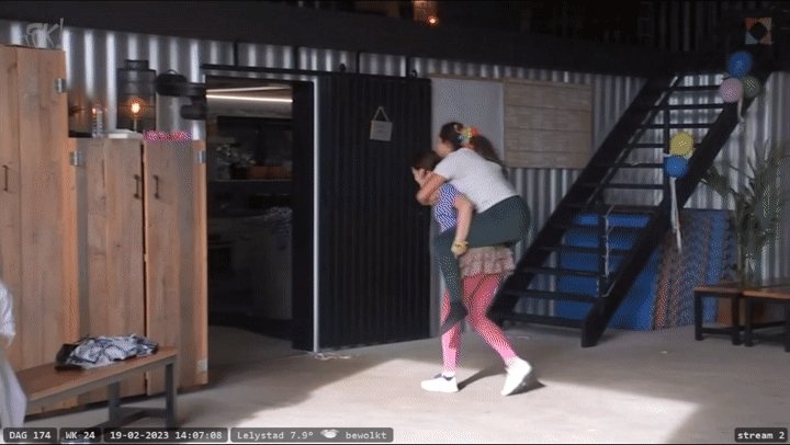 09ec1a3a80387fd2fc2002b31d08ea18.gif