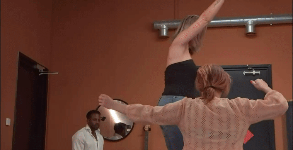 0aa25a25372c911e50cbfa2e6c239dd6.gif