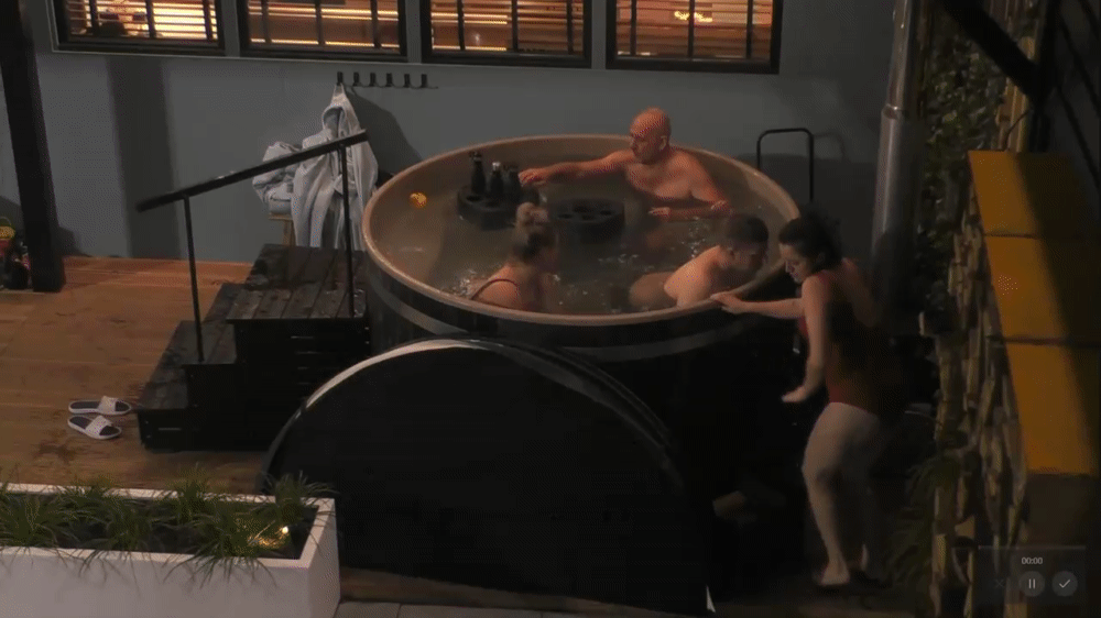 0d4211ec2e8579453ea0e051d03690e6.gif
