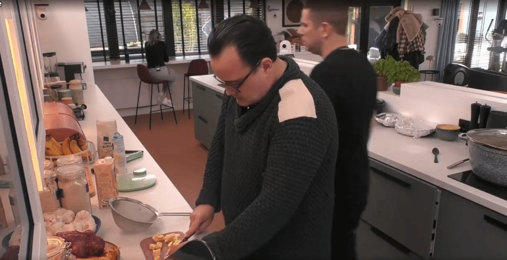 0e06d1a440ceca2f05d7c46e29bf54e1.gif