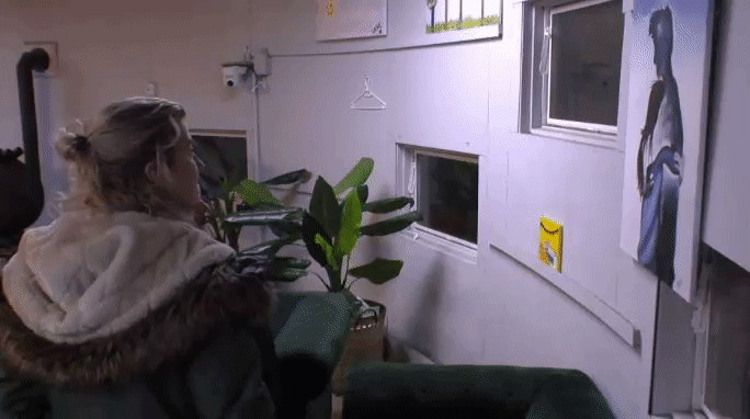 0e9a5ac3d9a27648dec32baed3aa61e5.gif