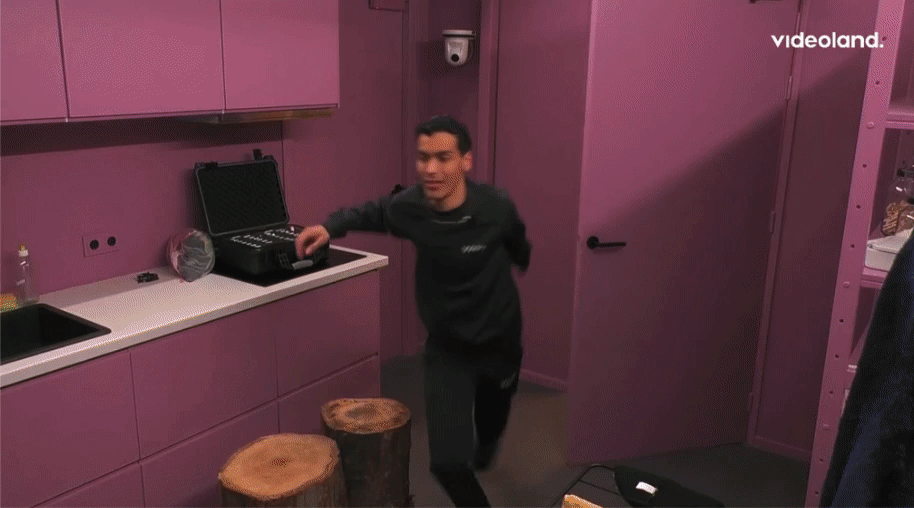 0f750814e21f3e71c9d2fd05164b25af.gif