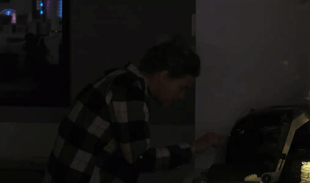 0ff0a19ad5831b3a6e4d2b760f3e2dd3.gif