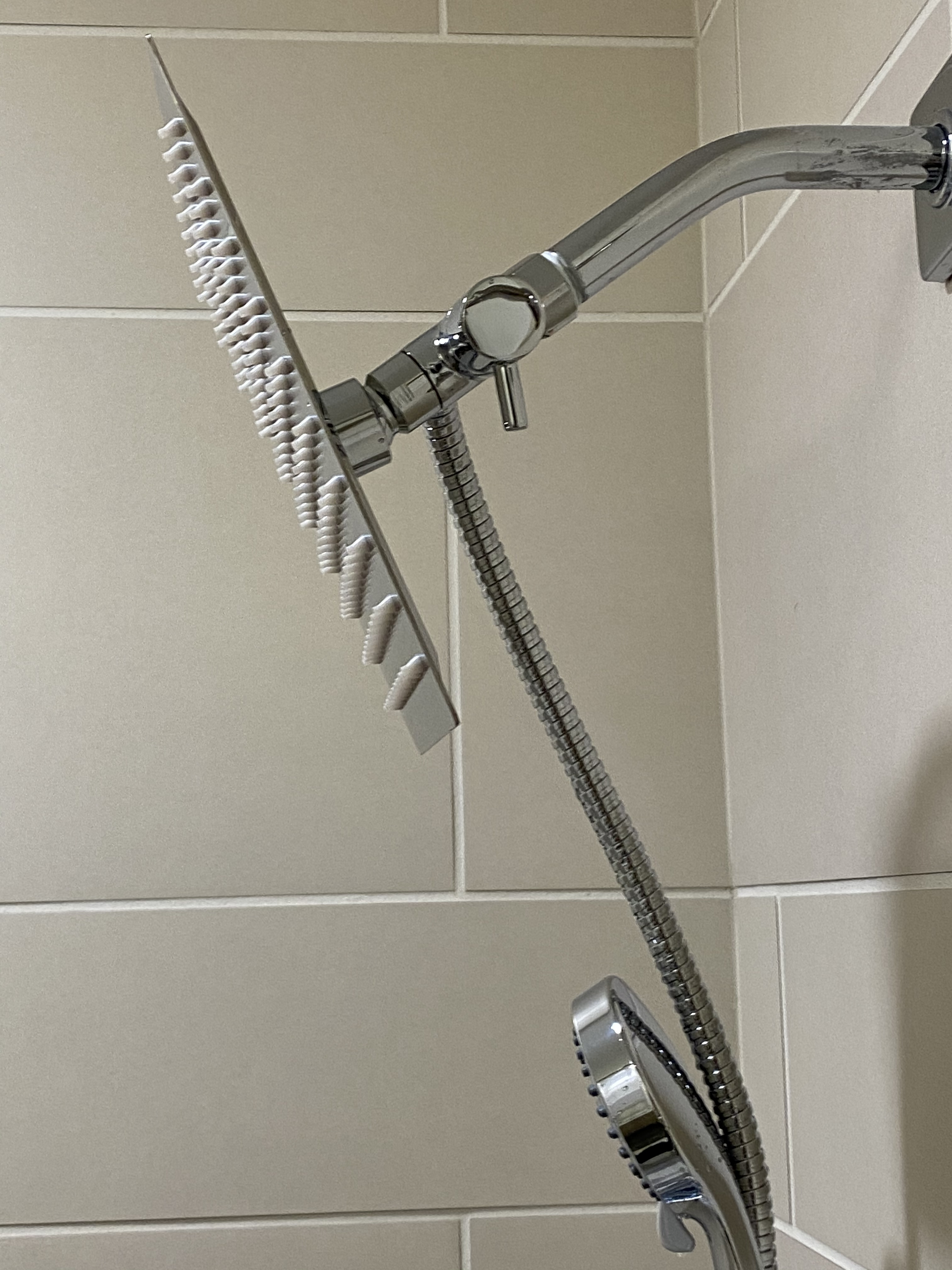 How do you remove this square showerhead set r/Plumbing