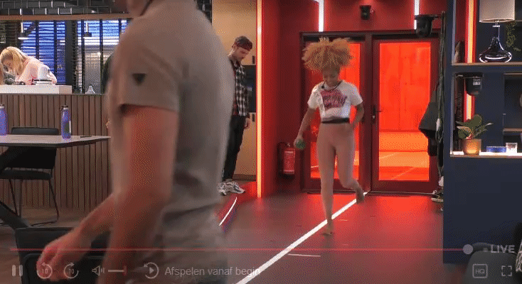 110cfaf4e0c8a317c5416e47d028c57f.gif