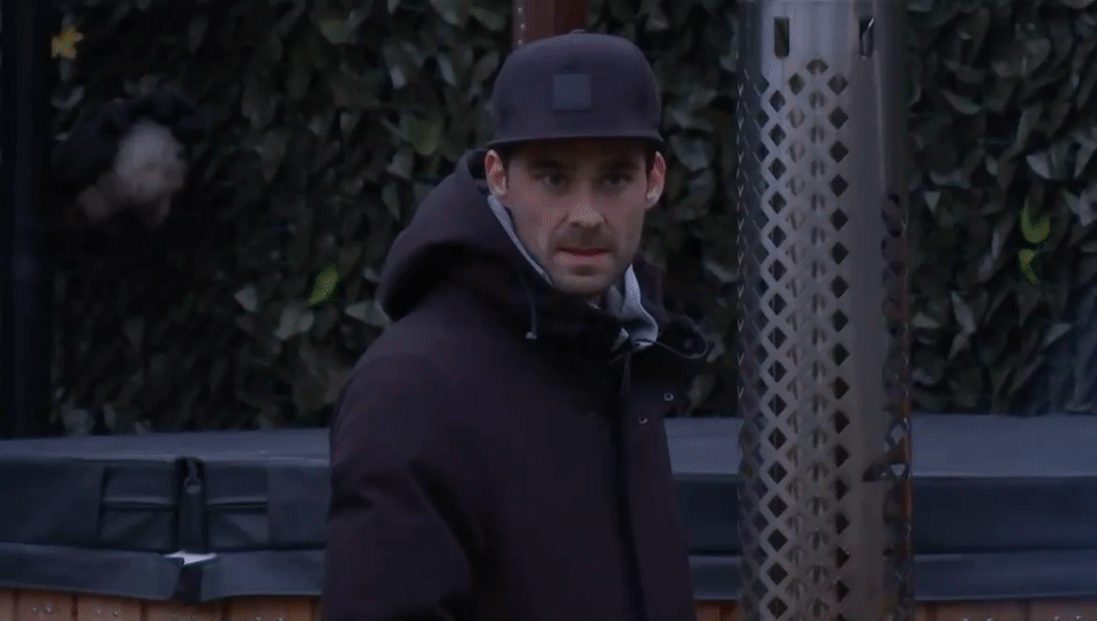 17c2d9195365e160f3041e9ba8b83d32.gif