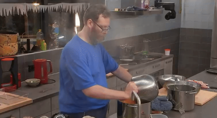 18302b593993b8152c4931bb50c66154.gif