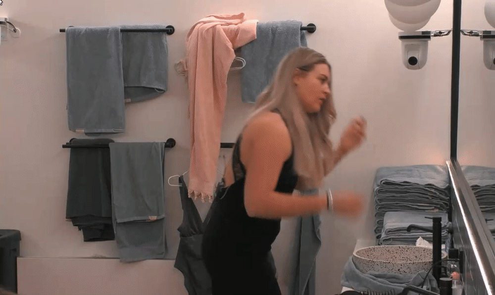 183e54303a1c74ff2b7baabbef180c28.gif