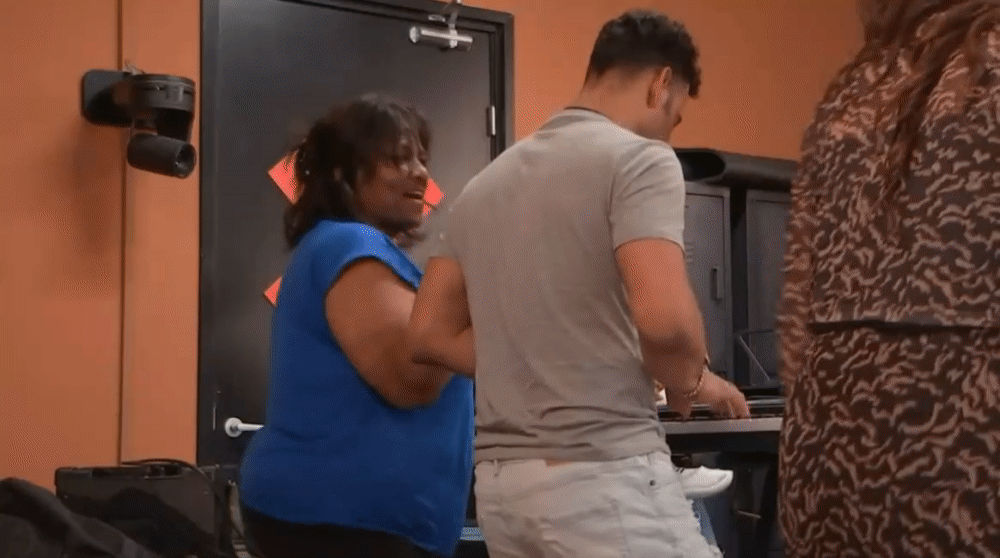 1a15443b0f8e41634ad6059809589927.gif