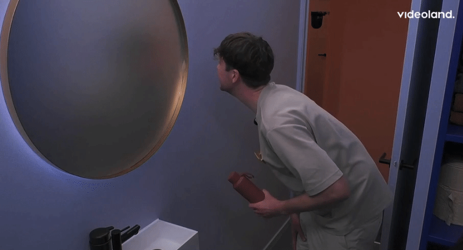 1df062d985160b50719a0849c6c293f5.gif