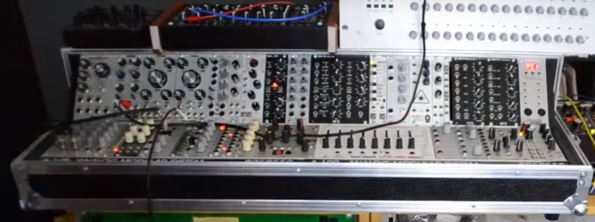 I am a modular noob, can anyone identify any of the modules used here ...