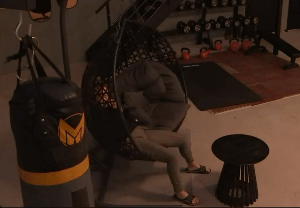 214e099d9e6cc916ff9d64c999f7a94f.gif
