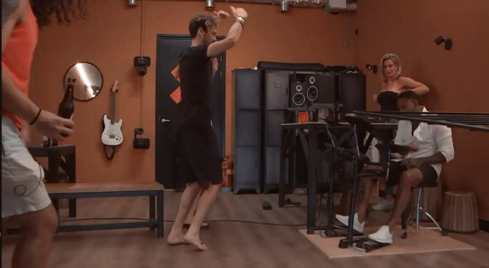 290251477d7e1252cf22d252b7867929.gif