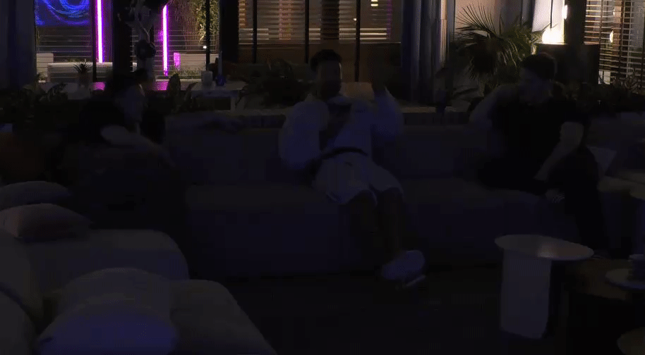 2a8103314531b33e3dd45622eefa8d1b.gif