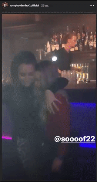 2b04bbb9e7200a030a48e7d8f9e35061.gif