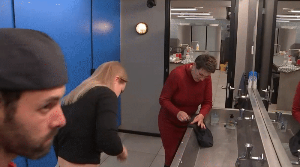 2b14b6f2323065b3a9ac7d9ea3a71d04.gif