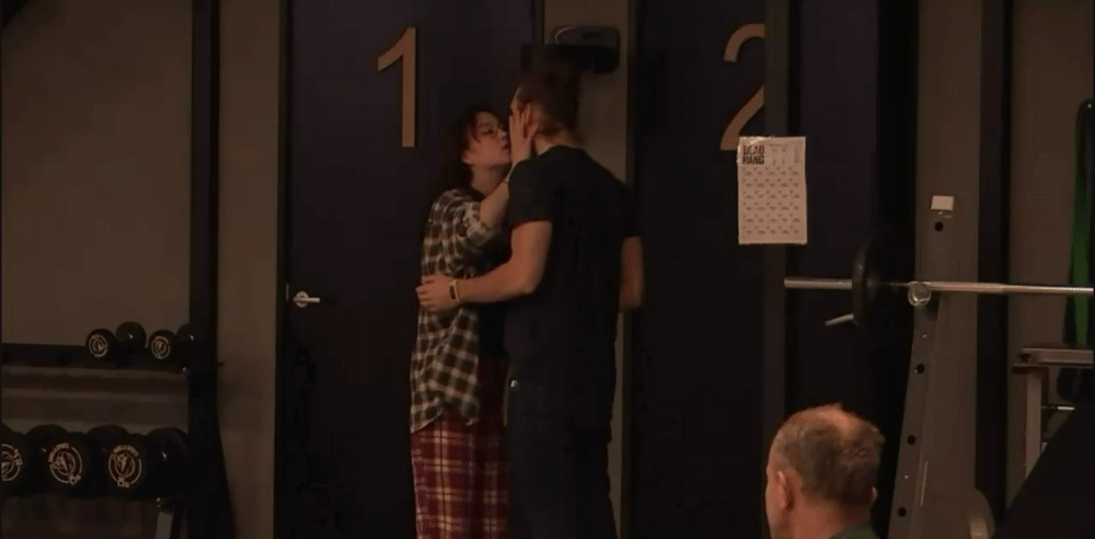 2cbd3082841c8a18eeb7045da4f85db5.gif