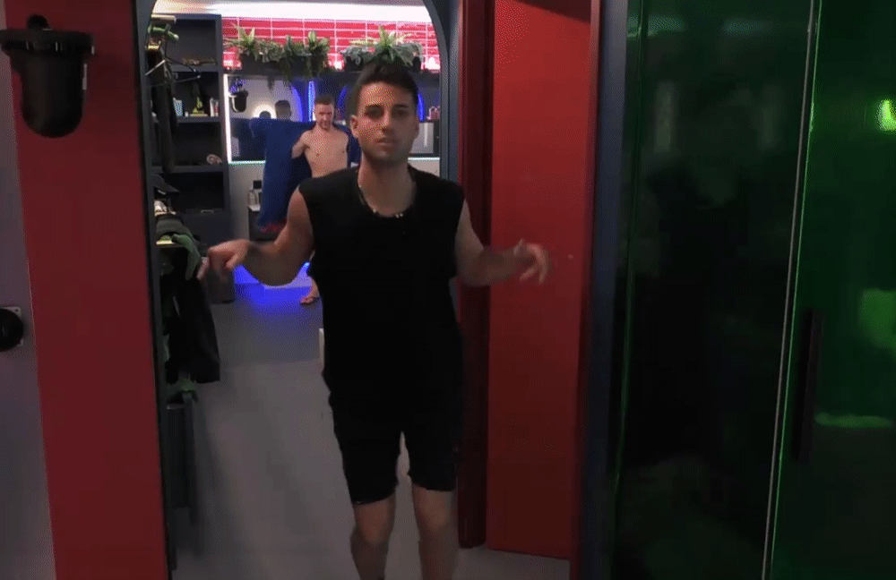 2cea8d7c93d185523285d098194167d9.gif