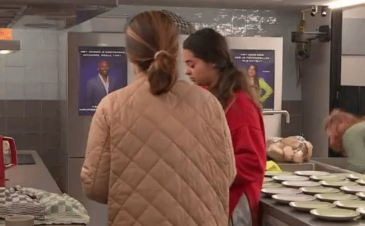 2cfee8be00f4110e8d64953b4a85dcf2.gif