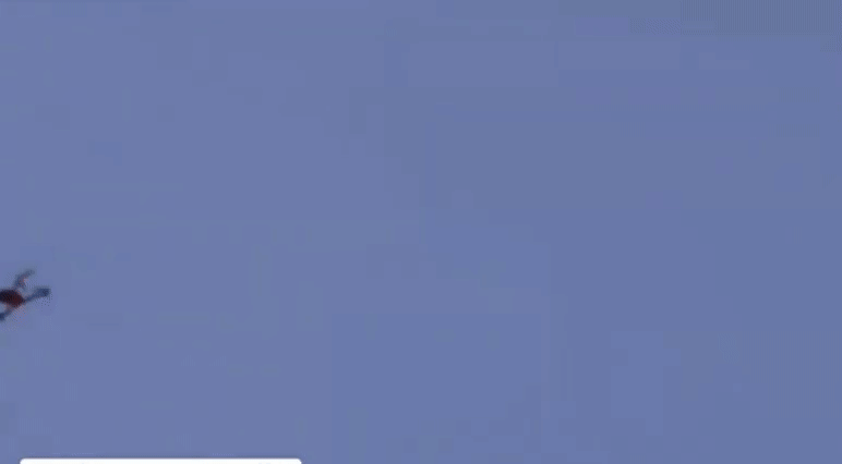 2d8ea228bff4ea2b3b111f537bb8cc16.gif