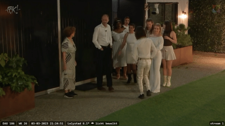 2e6fb2e9ffec9981cd553fa857a80a0a.gif