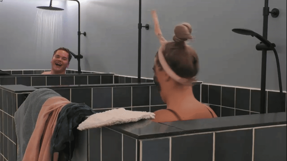 2f26d186387ae93b5859932754ec9e22.gif