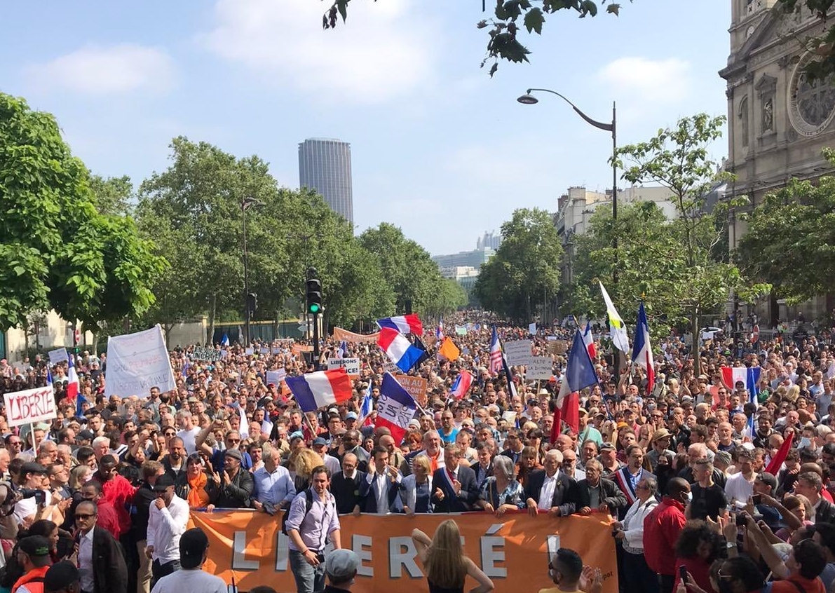 Resistencia: Francia en Pie de Guerra contra el Pasaporte Sanitario: Manifestaciones en todo el País, Parte 3 y Final. dans Noticias 2f840ff42c7ad6cd1b0d6c3472ddaab0