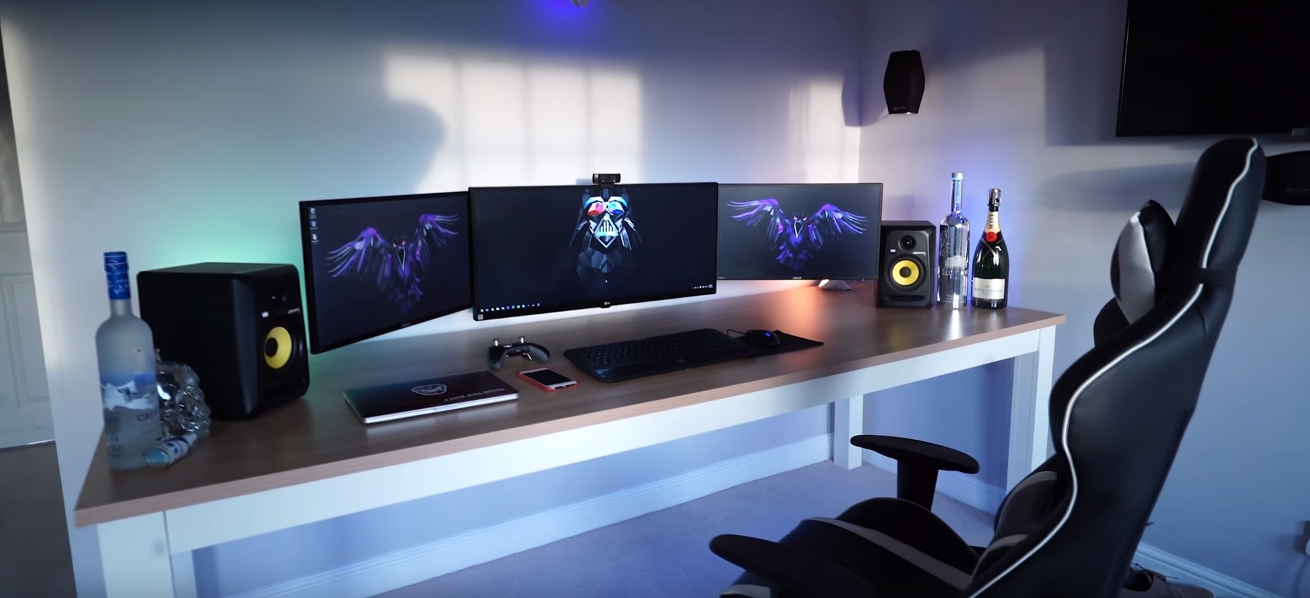 Best desk placement in my own new small flat? | Tom's Hardware Forum
