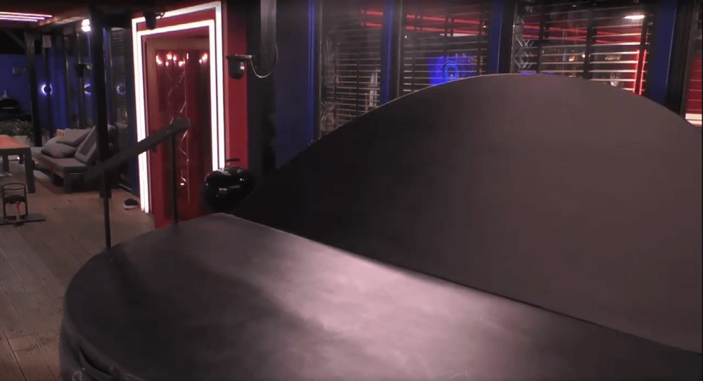 30b8de302a7266ffa0c4a25e80563218.gif