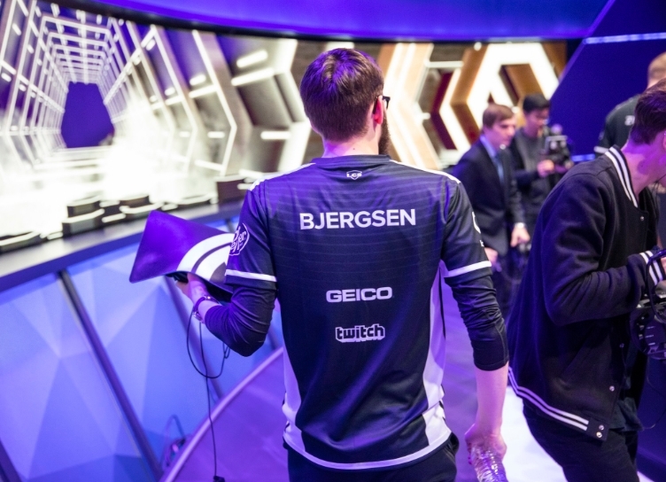 El buen momento de Bjergsen será clave en la final contra Team Liquid del 13 de abril. Fuente: https://twitter.com/lolesports El buen momento de Bjergsen será clave en la final contra Team Liquid del 13 de abril. Fuente: https://twitter.com/lolesports