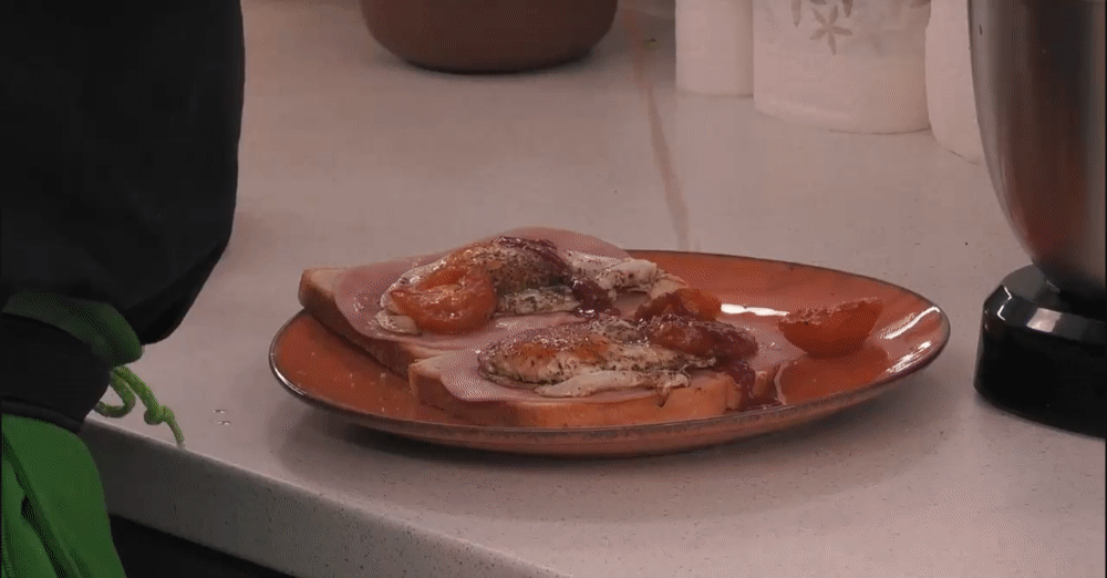 3426109d00c2a1e9450c4d9b467b6b56.gif