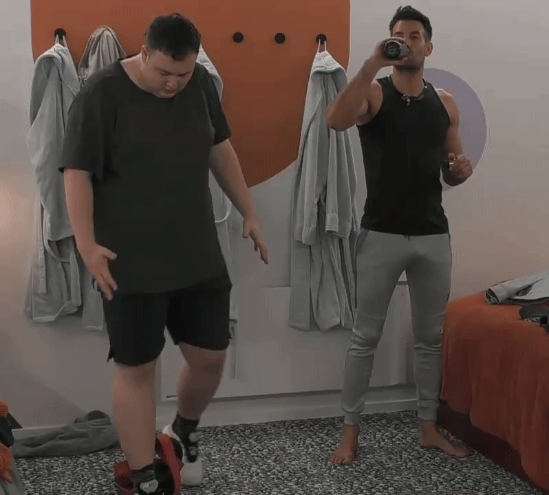 361b629be93a62c22b0e3e2e53c6df89.gif