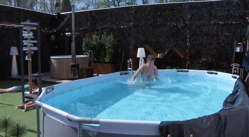 371474e4bbc3351bd2e2d38e8a0c575c.gif