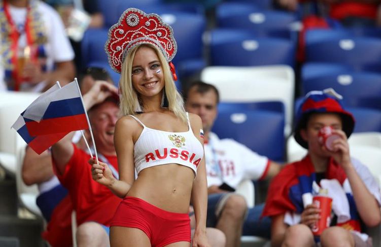 La FIFA pide que no se enfoquen a mujeres guapas durante los partidos