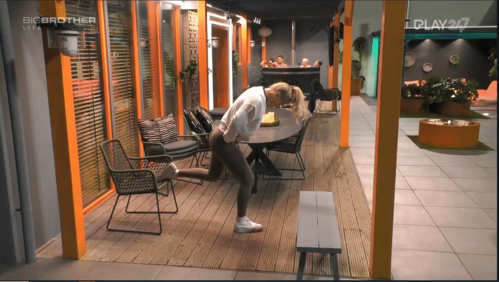 383e8bccbd41c99ecfc4a7b1b4c8c342.gif