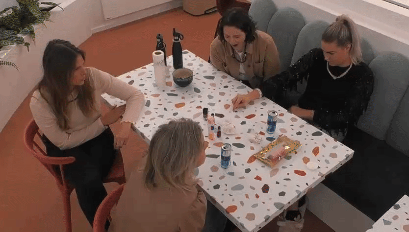 3962bfc6b07d40c19c49902b8e11b8a7.gif