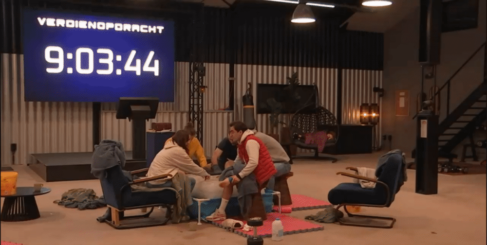 39fd038be2eb25c5de60e5d3fd6a4ae7.gif