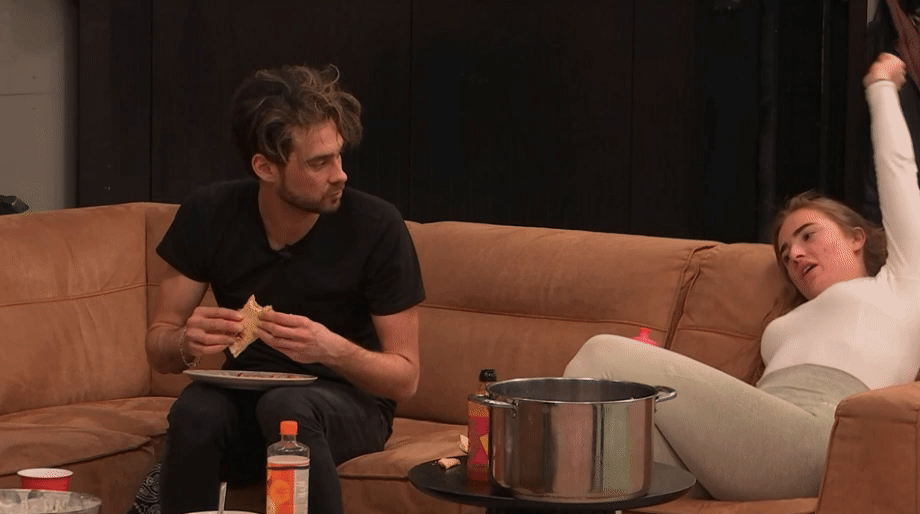 3a067a3e14c39bfa0ece648b135546a9.gif