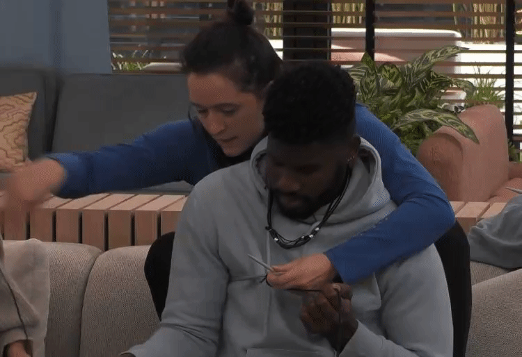 3b8582426078267c125ebc13d4ac7e0c.gif