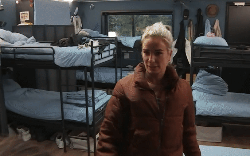 3da6f42b5596d5975aed1b607a5ffb44.gif